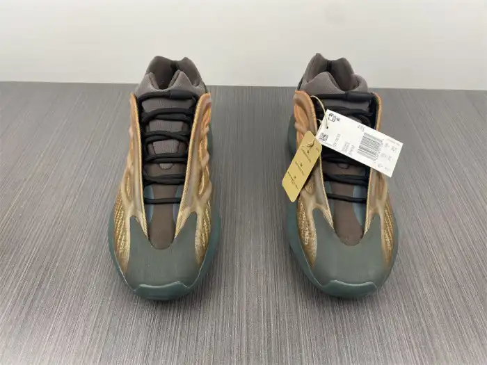 Bmlin Adidas Yeezy Boost 700 V3 Copfade GY4109 0129