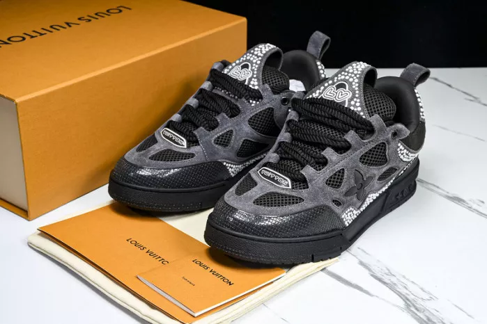 Cheap LV TRAINER SNEAKER 24111501 0114