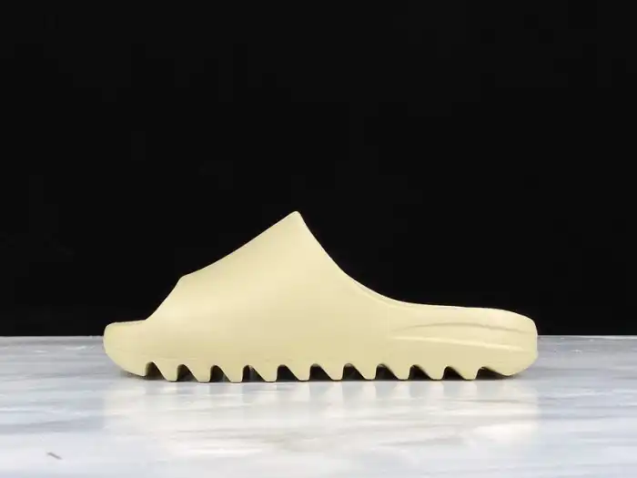 Bmlin Adidas Yeezy Slide Bone FW6345 0129