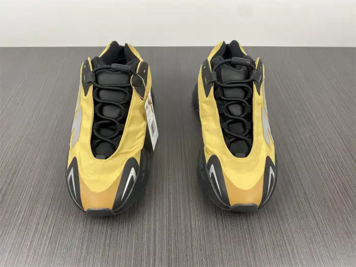 Bmlin shoes Yeezy Boost 700 MNVN 'Honey Flux' GZ0717 0129