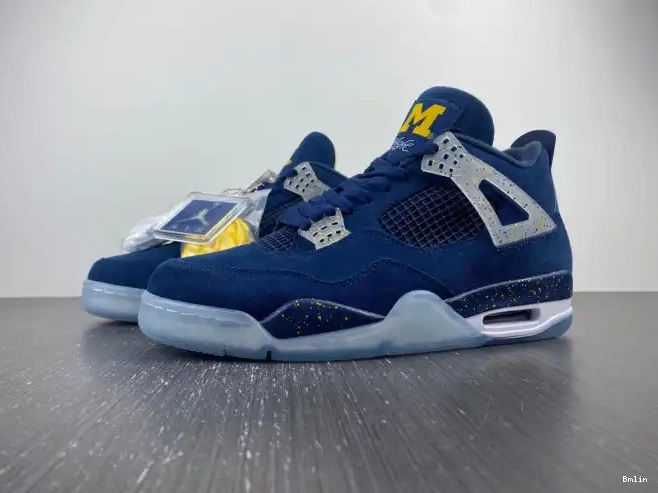 Boostmaster lin 4 Air (PE) Retro Jordan Michigan AJ4-1036660 0213