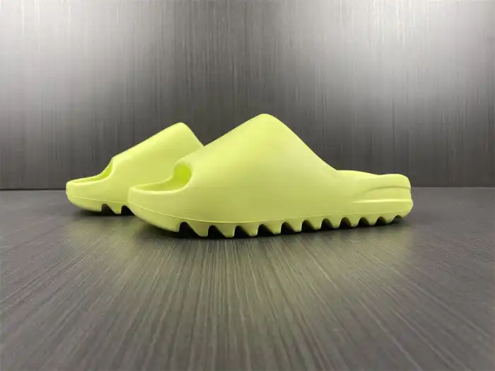 Bmlin shoes Adidas Yeezy Slide Green GX6138 0202