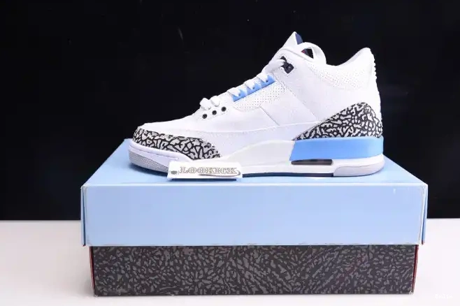 Bmlin 3 CT8532-104 Air Jordan UNC 0221