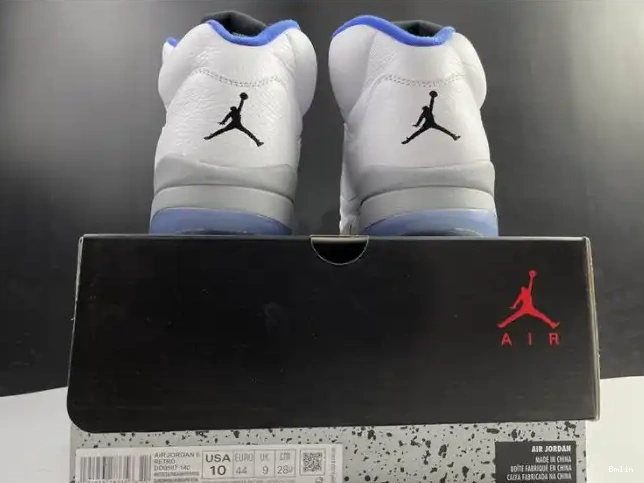 Boostmaster lin Retro Jordan (2021) White Air 5 Stealth DD0587-140 0220