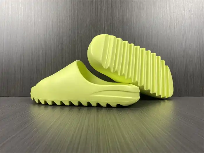 Bmlin shoes Adidas Yeezy Slide Green GX6138 0202