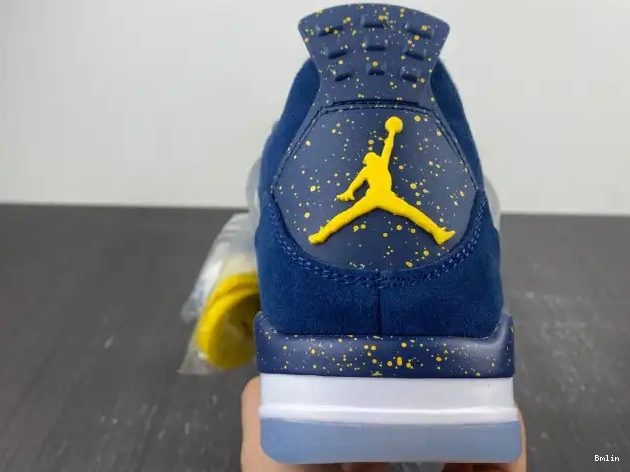 Boostmaster lin 4 Air (PE) Retro Jordan Michigan AJ4-1036660 0213