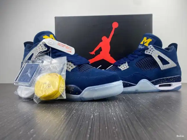 Boostmaster lin 4 Air (PE) Retro Jordan Michigan AJ4-1036660 0213