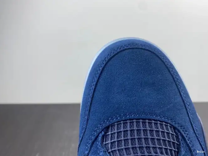 Boostmaster lin 4 Air (PE) Retro Jordan Michigan AJ4-1036660 0213