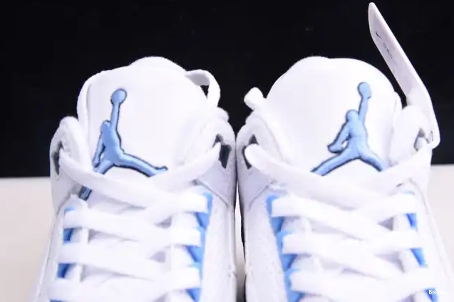 Bmlin 3 CT8532-104 Air Jordan UNC 0221