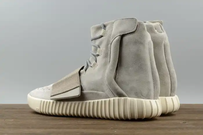 Bmlin Kanye West x adidas Yeezy 750 Boost Grey B35309 0202