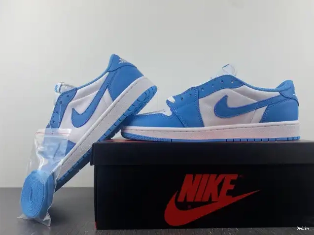 Boostmaster lin Low x Nike 1 Air SB UNC CJ7891-401 Jordan 0221