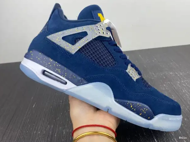 Boostmaster lin 4 Air (PE) Retro Jordan Michigan AJ4-1036660 0213