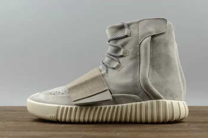 Bmlin Kanye West x adidas Yeezy 750 Boost Grey B35309 0202