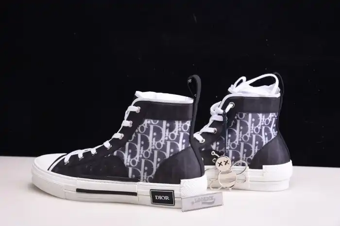 Bmlin shoes DR B23 High Top Oblique Sneaker Black & White 0203